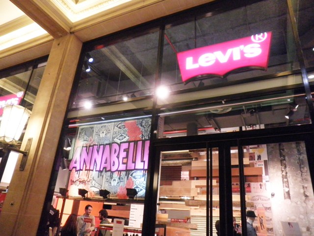 Shepard Fairey et André chez Levi's