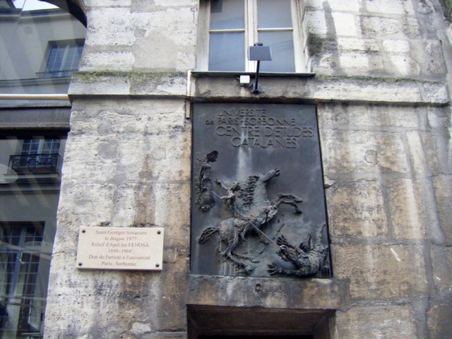 Relief de Saint Georges terrassant le dragon Relief de Saint Georges terrassant le dragon