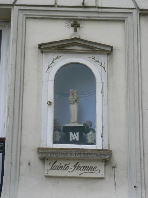 Vierge 32 rue Beauregard Vierge 32 rue Beauregard