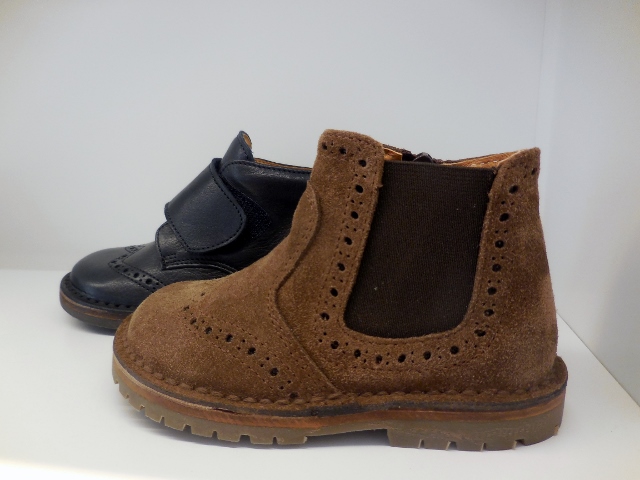 Six Pieds Trois Pouces