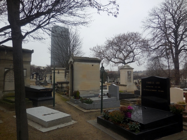Le Moulin de la Charité au Cimetière du Montparnasse