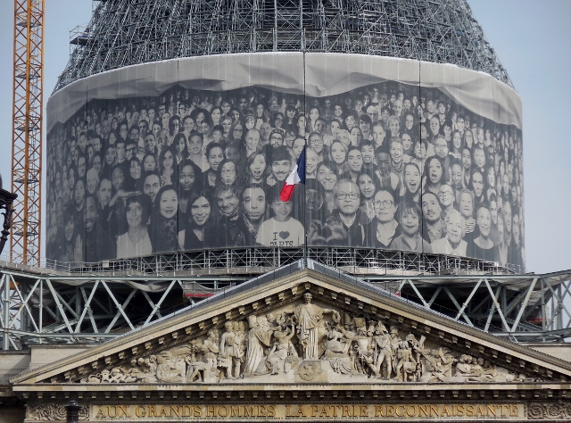 Au Panthéon ! Une installation de JR