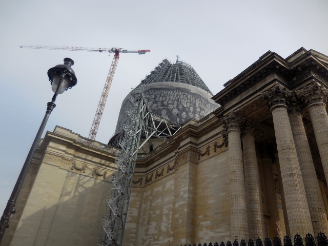 Au Panthéon ! Une installation de JR