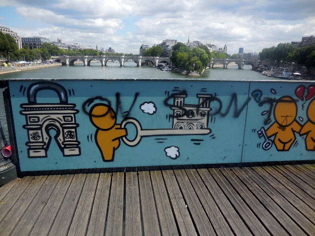 Jace sur le Pont des Arts