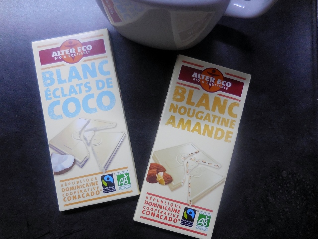 Alter Eco Chocolat Blanc éclat de coco et nougatine amande (1)