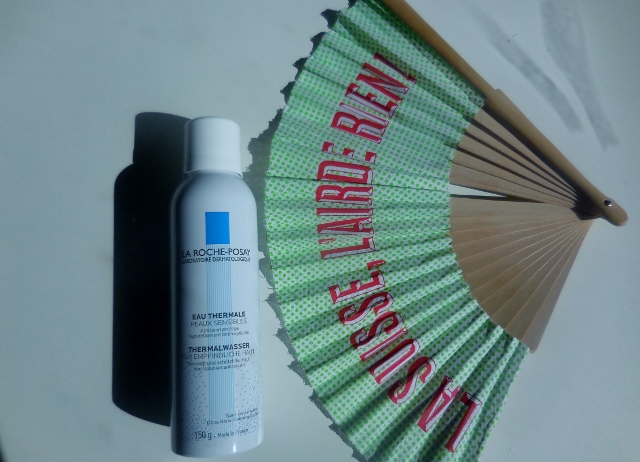 Dans sa trousse de toilette (3)