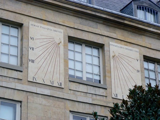 cadrans-solaires-de-linstitut-de-france-1-640x480