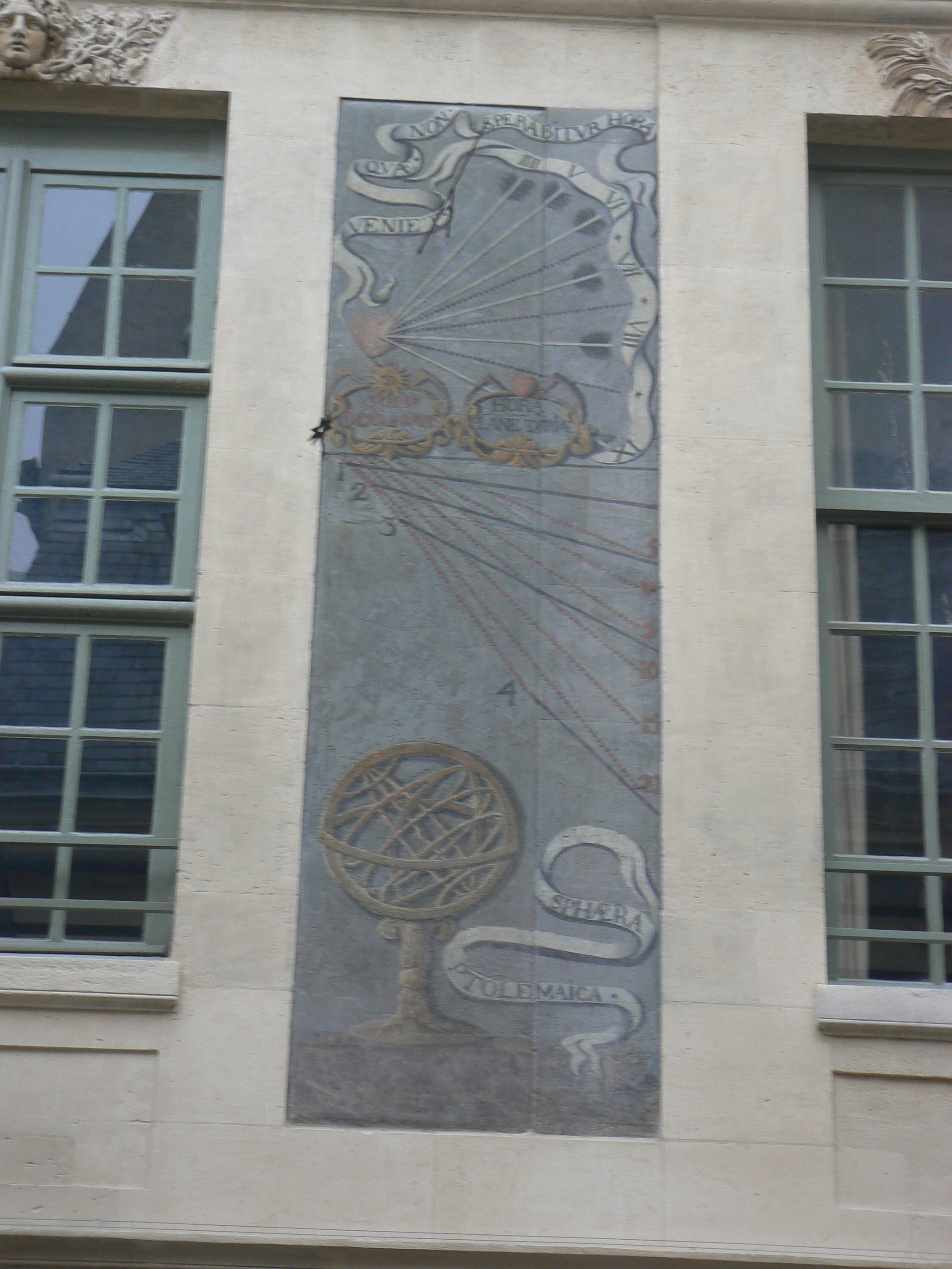 Cadrans solaires 47 rue Vieille du Temple Hôtel des Ambassadeurs de Hollande 