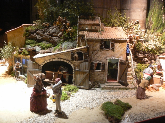  La Crèche provençale de la Cathédrale Notre Dame de Paris 