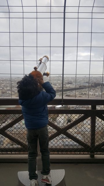 La terrasse de la Tour Eiffel La terrasse de la Tour Eiffel 