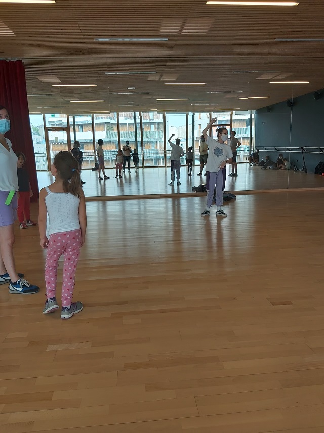 Activités parent-enfant : l’atelier danse duo de hip-hop