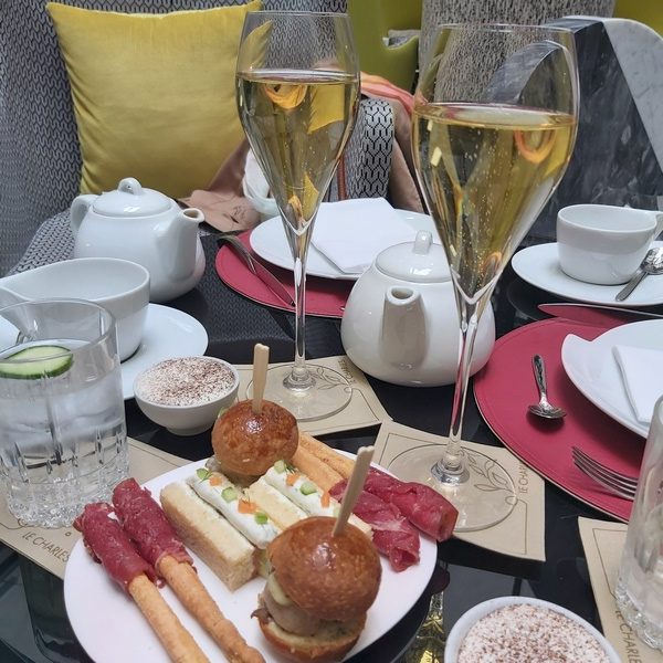 L'Afternoon Tea du Burgundy Paris