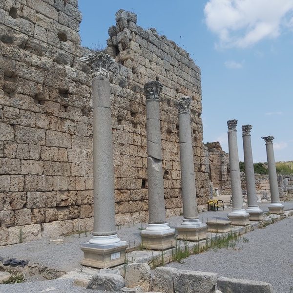 La cité antique de Perge