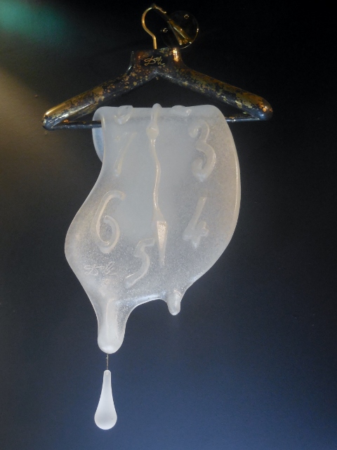 Porte-manteau montre